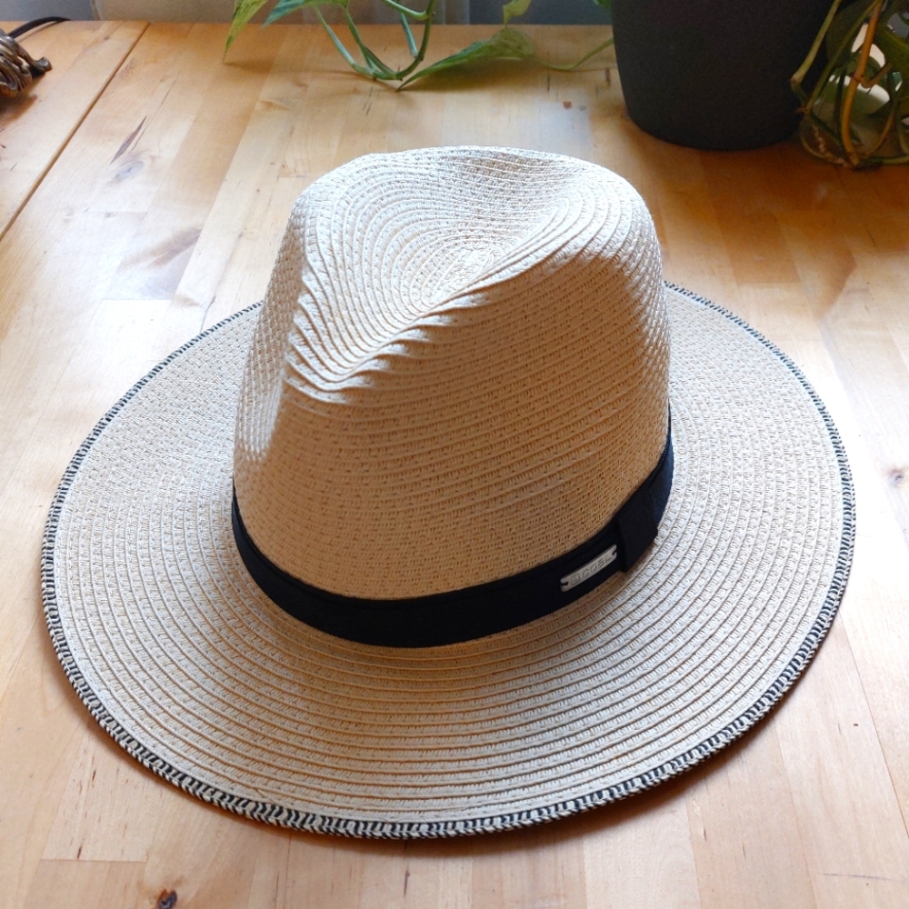 Coal Brand Off White Summer Hat Made of 100% Paper